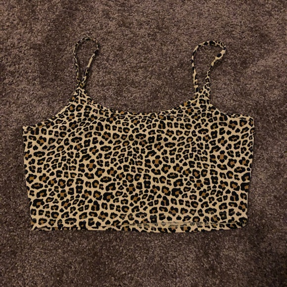 H&M Tops - H & M cheetah crop top